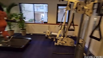 Ero in palestra ed un ragazzo si è avvicinato non è stevemorireali was in the gym and a boy approached