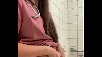 Doctora se masturba