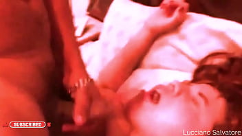Só jateadas de porra na cara - brasileiras quentes recebendo cargas volumosas de porra quente