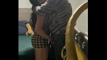 Me ligue a un hombre mayor y casado para llevarmelo a coger como novios dandonos besos y dejandolo sin leche