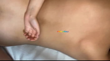 Video casero encuentro a mi cuñada descansando sin ropa y me confunde con su pareja creo que la embarace