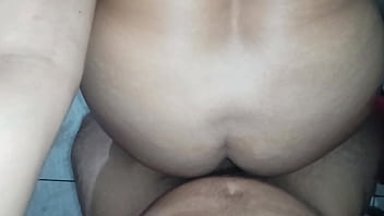 Professor convida sua aluna para casa ela quer foder ela quer esfregar muito seus peitos grandes naturais