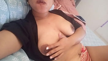 Real casero deliciosa colegiala haciendo un mañanero pesando en la follada de su viejo pervertido