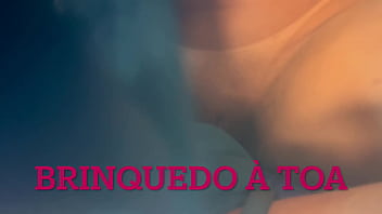 Tirando a virgindade do c zinho da nossa amiga gostosa ela não deixou colocar tudo completo no red e no cher