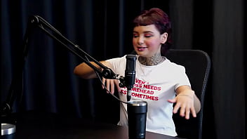 Fazia atendimento antes de seu expediente ficou nervosa por achar que iriam comer seu cu fez a tatuagem em uma suruba e a sua exposição - annie clementine watch sheer red