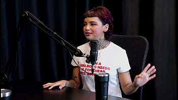 Fazia atendimento antes de seu expediente ficou nervosa por achar que iriam comer seu cu fez a tatuagem em uma suruba e a sua exposição - annie clementine watch sheer red
