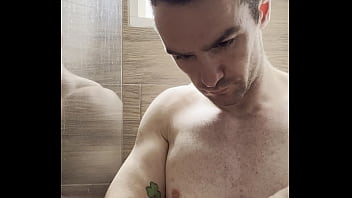 I trim my sweaty hairy armpits chest and arms after the gym to prepare for a photoshoot next week behind the scenes