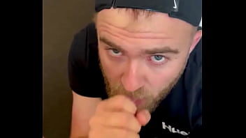 I love feeling a guys dick get harder and harder until they literally can’t take it anymore you can tell this guy was s