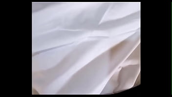 Divina y hermosa chica morrita es descubierta teniendo sexo con su hermanastro follando por el ano final inesperado