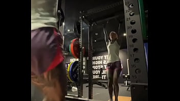 ️️ do you like to go to the gym let me know your favorite workout routines or what motivates you to h