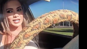 Fui sorteado pedi um app veio a motorista milf gostosa pelas ruas do rj ganhei um chupdriver na pica