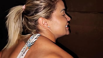 Night adventure with exhibitionism and fucking an ass until cum spurts between the train cars on the open-air railway with a lot of adrenaline vagninho e luna oliveira