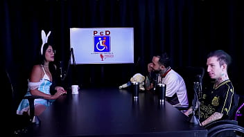 Foi para um reality show iniciou com vídeo chamada a mãe é uma safada e teve que pagar para gravar - tifany rocha swing cast watch sheer red