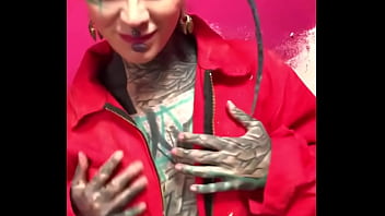 How do you like me in this sexy red construction onesie who’s ready to build something #constructionvibes #re