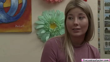 Vienna rose hooks up with teen has no experience so she lets her take milf removes her panties then eats her hairy pussy