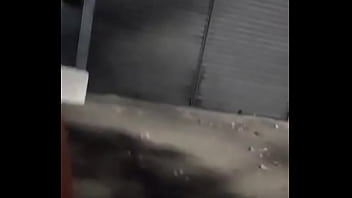 Negão me comeu gostoso não aguentou tirou a camisinha e depois tacou na minha boca fez eu ir embora escorrendo leite pe