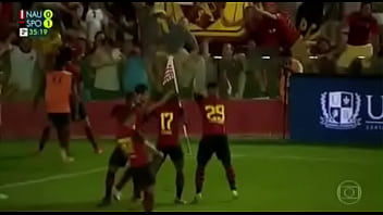 Botando na galeguinha