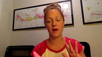 Anal butt plug review video how to use the naughty candy heart butt plugs