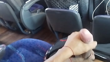 Masturbo a un seguidor y termino follada x el a mitad de camino quedando con mi vagina llena de leche