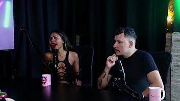 Teve experiência ruim na boate que o fábio porchat frequentava o miss bumbum a ajudou a ter mais credibilidade e venceu o miss simpatia - casal kaliente sheer red