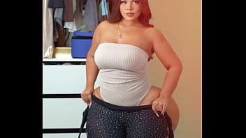 The internet can’t get enough of gracie bon’s big hips and confidence
