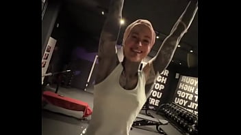 Challenge time how many pull-ups can you do let me know in the comments i'm so excited to have a gym right around