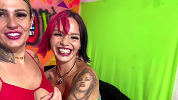 A atriz queen kimi disse que nós é sua inspiração e fã venho até nossa casa porque queria ser fodida por nós que esse era um sonho dela realizamos seu desejo com muita piroca da bucetinha