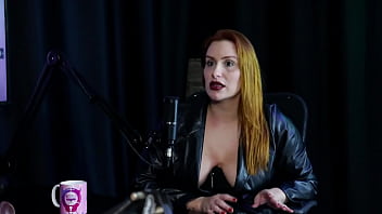 Loira gostosa pelada leva chicotada na bunda depois da convidada falar dos aprendizados das sessões e o dia que o cliente defecou por não saber fazer uma chuca - maisa pravo domme sheer red