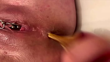 Anal masturbate by gold high heels and fingering asshole and juice pussy and ride asshole on heels