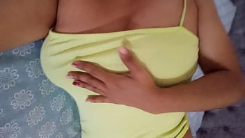 Latina mexicana relata la follada que le dieron el fin de semana con rico squirting se masturba