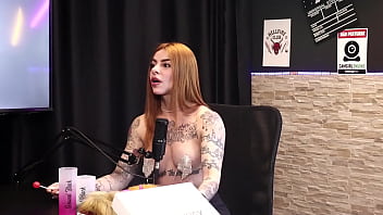 O maior erro dela foi misturar o pessoal com o profissional e está curada da depressão - ruiva braba sheer red
