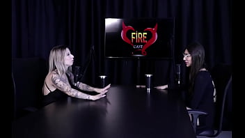 Ama a profissão de atendente tinha contas secretas na pandemia tem hábito de bater siririca antes de dormir e nunca teve problema com os clientes - melina khalifa watch sheer red