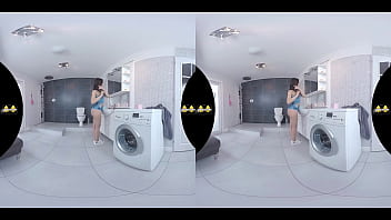 Vr pissing in the bathroom
