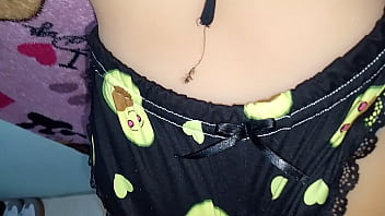 No me pude contener a follar el enorme culo y coño de mi madrastra ella me dijo que quería mucha leche adentro y que quería quedar preñada lo mas pronto posible