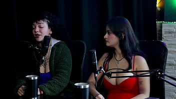 Safada faz uma dança sensual após dizer que sempre trabalhou com arte - faroraf & emilly lima watch sheer red
