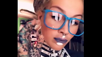 How do you like my makeup matches the glasses #makeuplooks #styledright #glassesfashion#anuskatz #annuschkatz