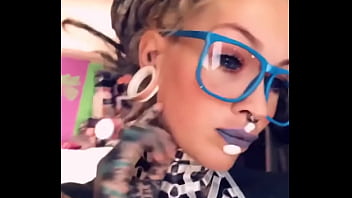 How do you like my makeup matches the glasses #makeuplooks #styledright #glassesfashion#anuskatz #annuschkatz
