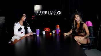 Tamanho não é documento contou sobre sua vida no exibisionismo e seus lugares preferidos para transar é - casal fada prazeres sheer red halloween