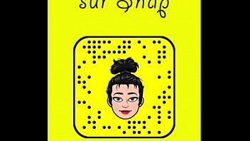 Cette salope de maeva se fait tringler en direct sur son snap