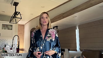 sister saves camshow