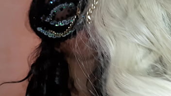 lesbian girls tongue kissing hot mom x