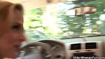 soccer moms squiriting on andcoda cocks