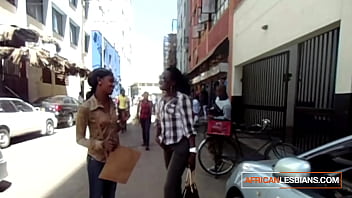 ebony lesbian eating pussy until orgasm