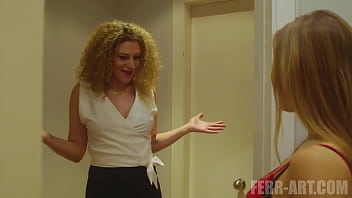 lesbian seduces innocent teen girl