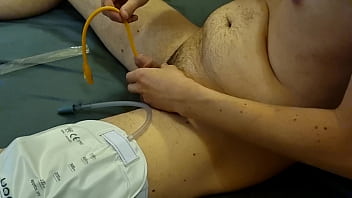 urin trinken catheter porn