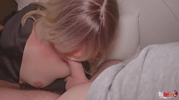sudden eruption of cum in her mouth