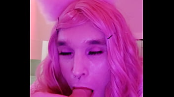 iranian crossdresser sucks cock