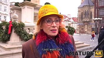 60 sal lady sex