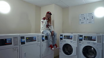 fatty aunty dance in leggi