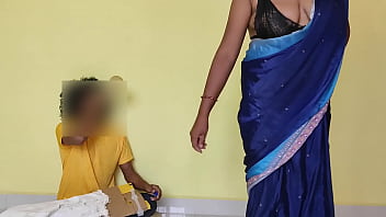 maa ki zabrdste chdai xxx